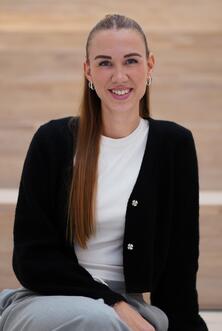 Junior HR Manager Melanie