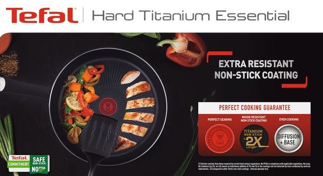 Hard Titanium Essential Wokpfanne 28 cm C38819