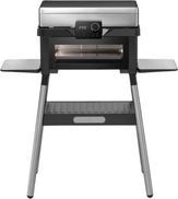 Outdoor-Grill mit integriertem Backofen