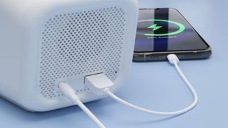 USB-Anschluss. Laden Sie Ihr Telefon auf