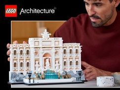 Den Trevi-Brunnen als Ausstellungsobjekt bauen