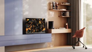 Brillantes und natürliches Bild. Mit Edge-LED-LCD-Panel.