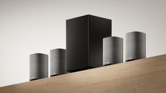 Kabellose Aktiv-Satellitenlautsprecher und Subwoofer.