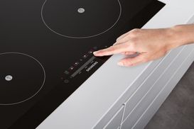 Intuitive Bedienung ohne Knöpfe und Regler.