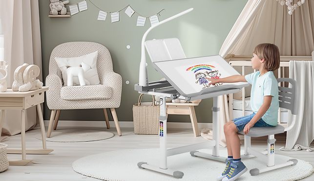 Kinderschreibtisch Stuhl mit Lampe und LesestäNder