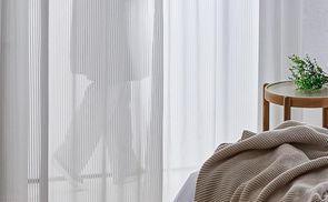 Moderne Einfachheit,der Abdruck der Zeit in den Vorhängen