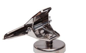 Kräftige Metallklemme