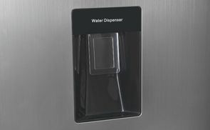 Wasserspender mit Wassertank