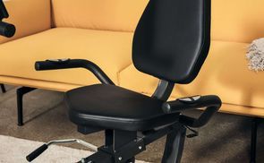 Bequemer Sitz mit Rückenlehne
