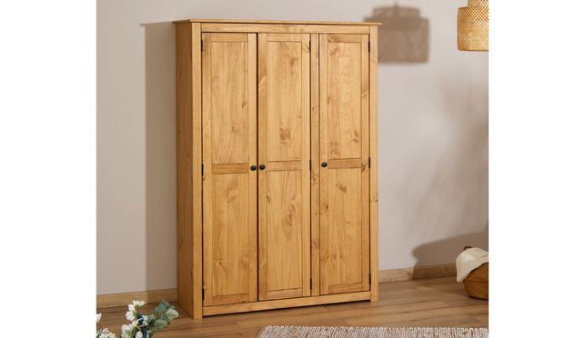 Viel Stauraum in natürlicher Eleganz Kleiderschrank CANCUN