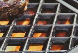 Dein Sear Grate kommt Pre-Seasoned