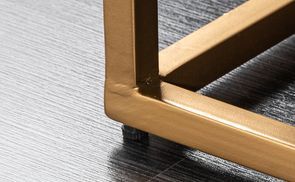 Gestell in Gold-Design