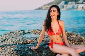 Bikinitop und Bikinihose low mit Schnürbindung