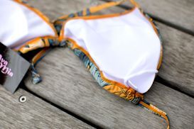 Vorgeformte Cups mit einer herausnehmbare Polsterung