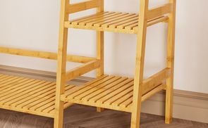 Kurze Ablagebretter für Accessoires (