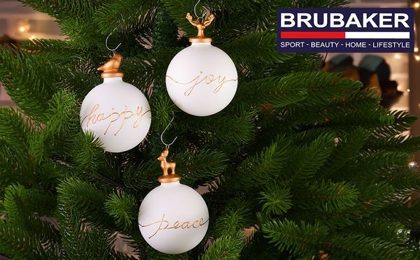 Edle Akzente in Weiß: Weihnachtskugeln mit Goldenen Porzellantieren