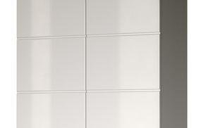 Attraktive Front