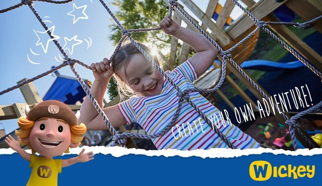 WICKEY Spielturm Ritterburg Smart Queen mit Schaukel, grün-gelber Plane & grüner Rutsche