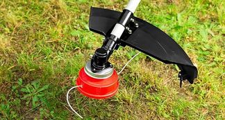 Fadenschneider mit Tippautomatik