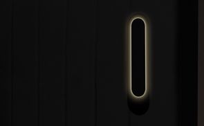Boxspringbett mit LED-Nachtlicht
