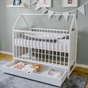 Du bist auf der Suche nach dem perfekten Babybett?