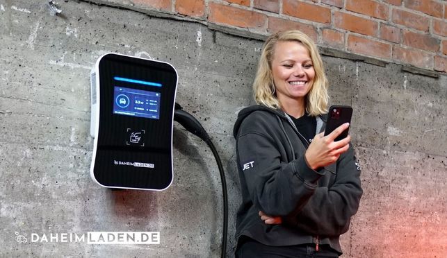 DaheimLader Touch PRO 11kW Wallbox mit Ladesteckdose für dein Typ 2 Ladekabel