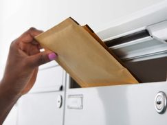 Luftpolsterumschläge: Passen in die meisten Briefkästen!
