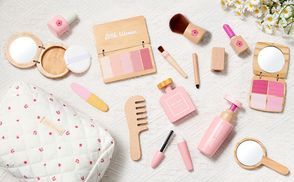 SCHMINKGESCHENKE FÜR MÄDCHEN