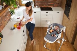 Babywippe mit elektronischer Steuerung