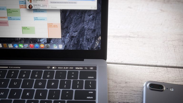 Entwurf einer OLED-Leiste auf der Tastatur des neuen MacBook Pro von Apple.