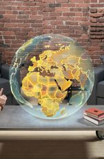Die Microsoft HoloLens-Brille stellt Bilder räumlich dar und ist jetzt in Europa erhältlich.