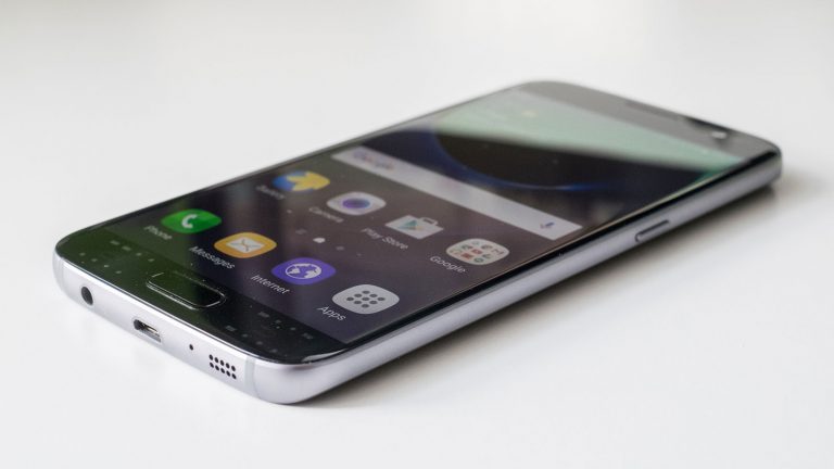 Das Samsung Galaxy S7 hat einen Kopfhöreranschluss.