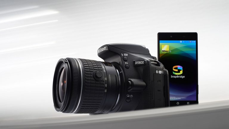 Nikons Fernsteuerungs-App SnapBridge erlaubt ab sofort mehr Einstellungen Die Nikon D5600 - eine neue digitale Spiegelreflexkamera.
