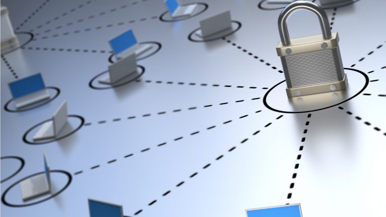 Sicher surfen mit Firefox Add-ons Bildcollage mit Sicherheitsschloss vor Verbindungen zu anderen Rechnern