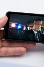 Krimi-Szene auf dem Smartphone