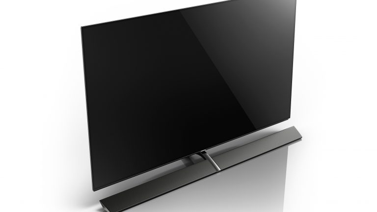Panasonic_EZW1004 Panasonic setzt beim EZW1004 Fernseher auf ein schmales Profil.