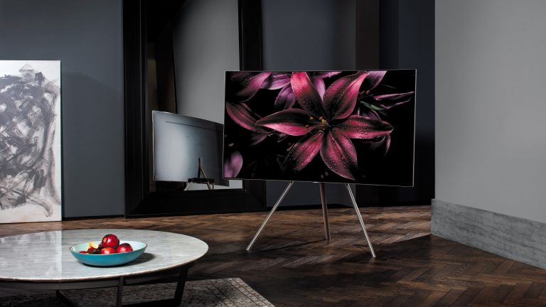 Samsung-QLED-Q-Studio-Stand Der Q-Stand aus Samsungs QLED-Serie liegt irgendwo zwischen TV-Gerät und Kunstobjekt.
