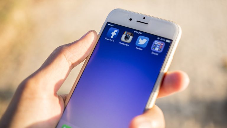 Facebook-App bekommt neue Funktion. Facebook App auf Smartphone