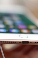 Der Home-Button mit Touch ID des iPhone 7 Plus