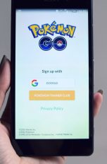 Anmeldung für "Pokémon GO" auf Smartphone