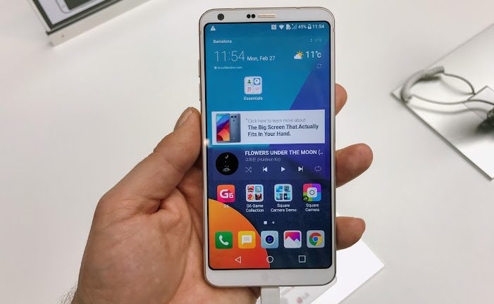 Das LG G6 bietet ein großes Display im kompakten Gehäuse Das LG G6 auf dem MWC 2017 in Barcelona