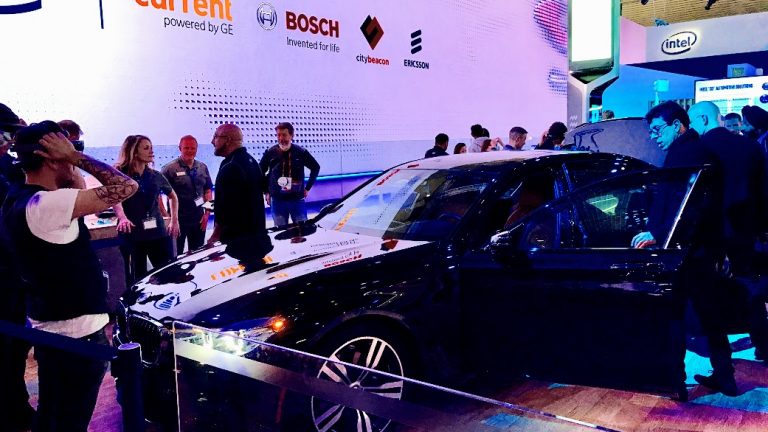 Auch selbstfahrende und vernetzte Autos waren auf dem MWC ein Thema Selbstfahrende Autos auf dem MWC 2017