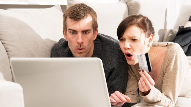 Kriminelle, die Ihren E-Mail-Account hacken, k&ouml;nnen auch an Ihre Bankdaten kommen.