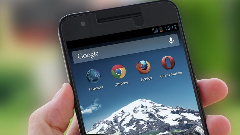 Google Chrome 57 steht jetzt als Beta-Version für Android zur Verfügung. Android Smartphone mit Google Chrome Icon auf Homescreen
