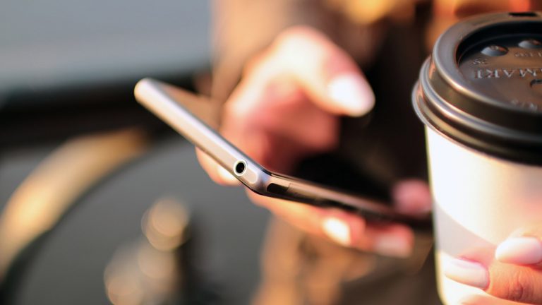 Auf dem Smartphone die Freunde per WhatsApp tracken