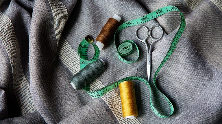 Grundausstattung fürs Nähen: Zubehör und wichtigste Nähutensilien