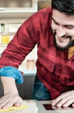 Kalk entfernen: So glänzen Armaturen und Oberflächen wieder
