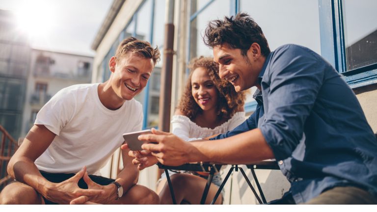 Medien, Sprachnachrichten und Anrufe bei WhatsApp