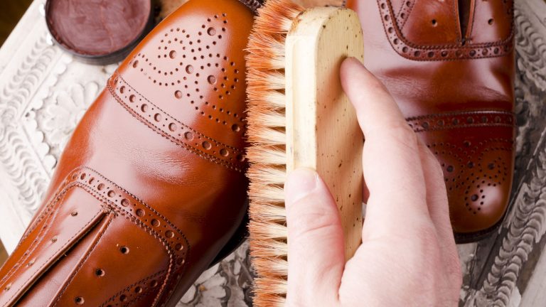 Leder reinigen Lederschuhe Leder reinigen Lederschuhe