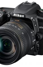 Nikon D7500